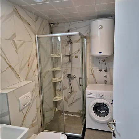 Aleks Apartment